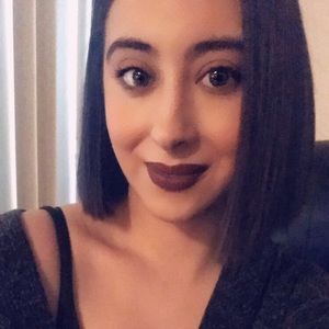 Meet your Posher, Eva